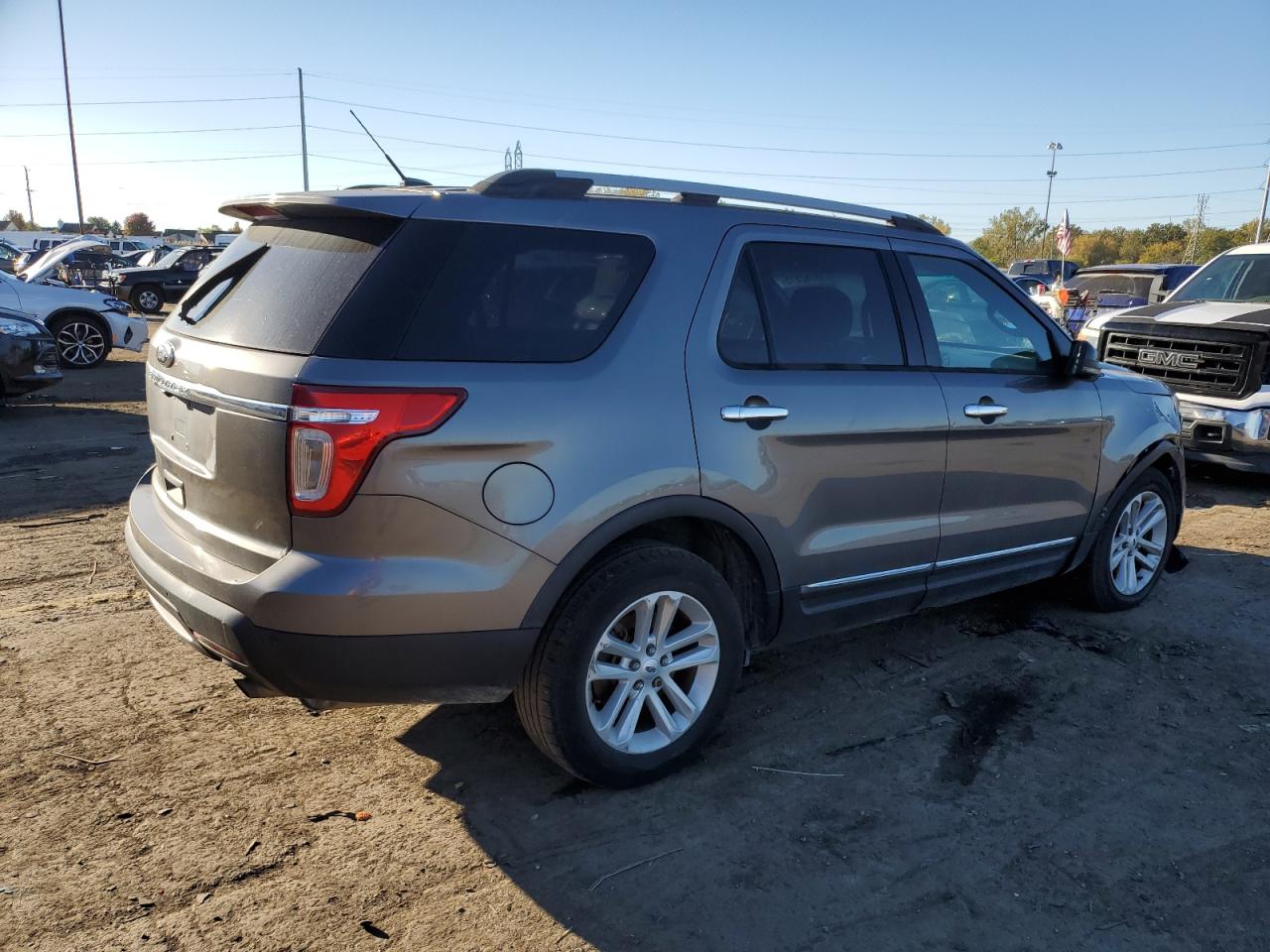 FORD EXPLORER XLT
