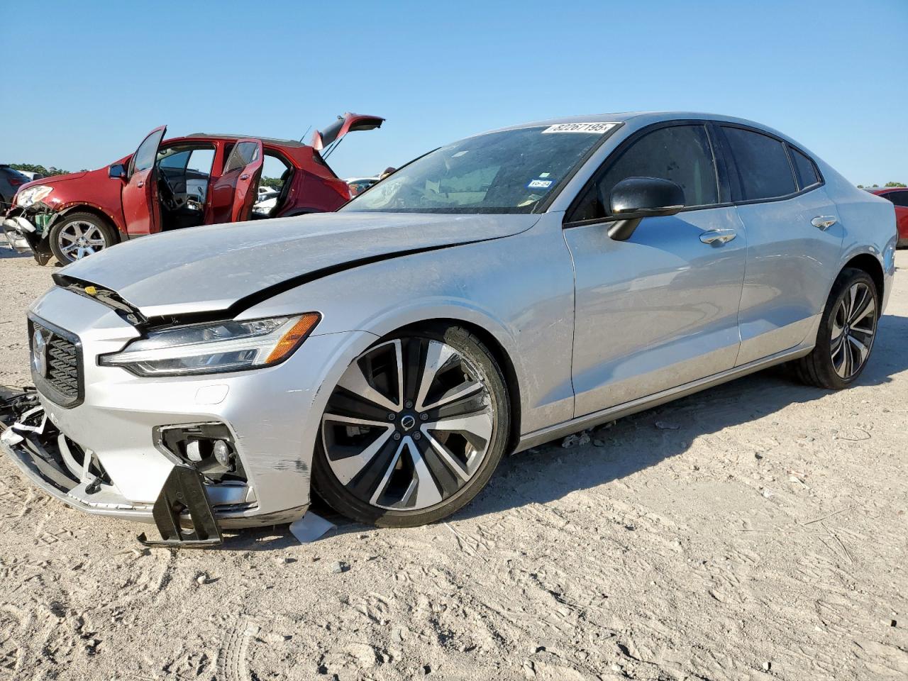 VOLVO S60 B5 MOMENTUM