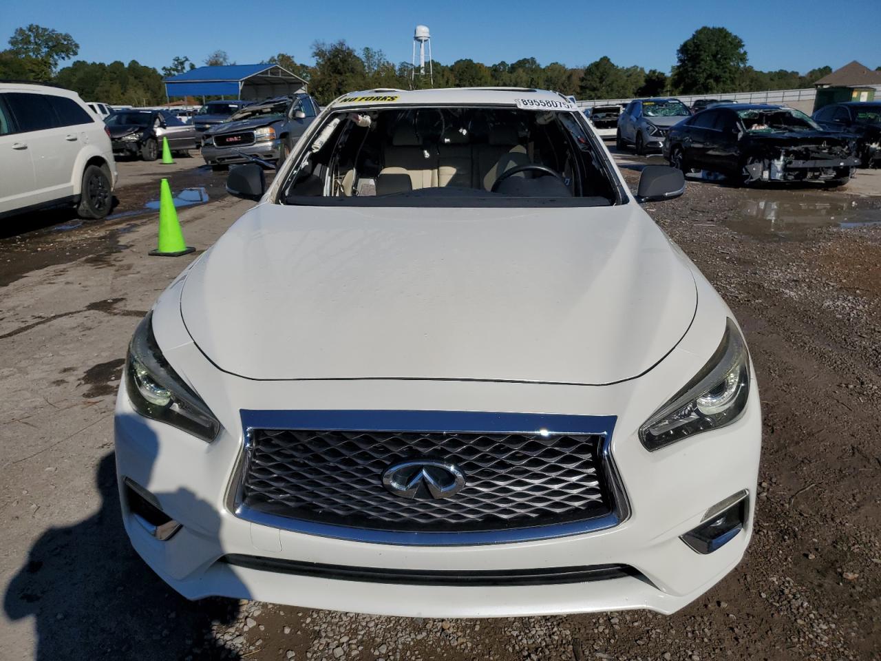 INFINITI Q50 LUXE