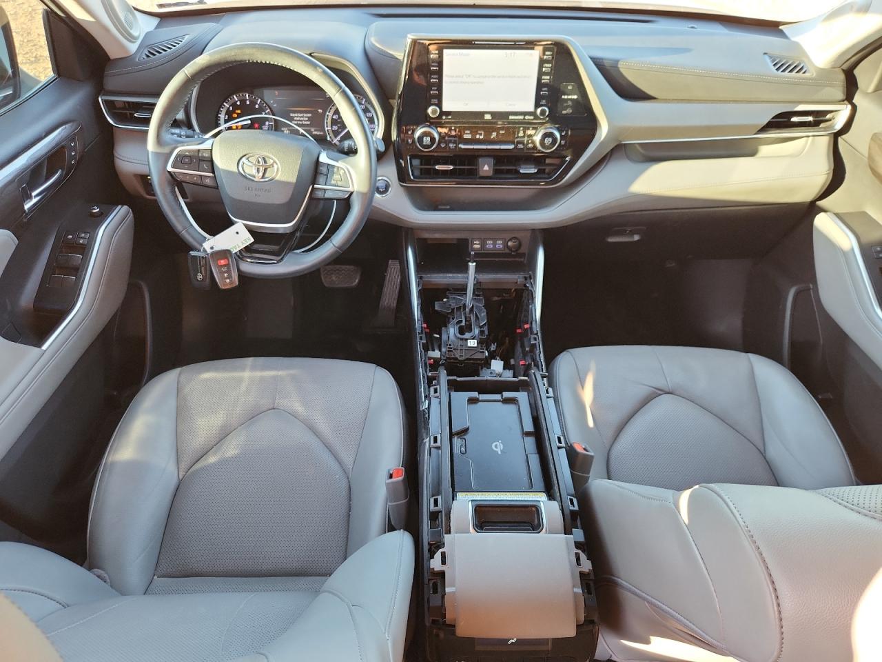 TOYOTA HIGHLANDER LIMITED