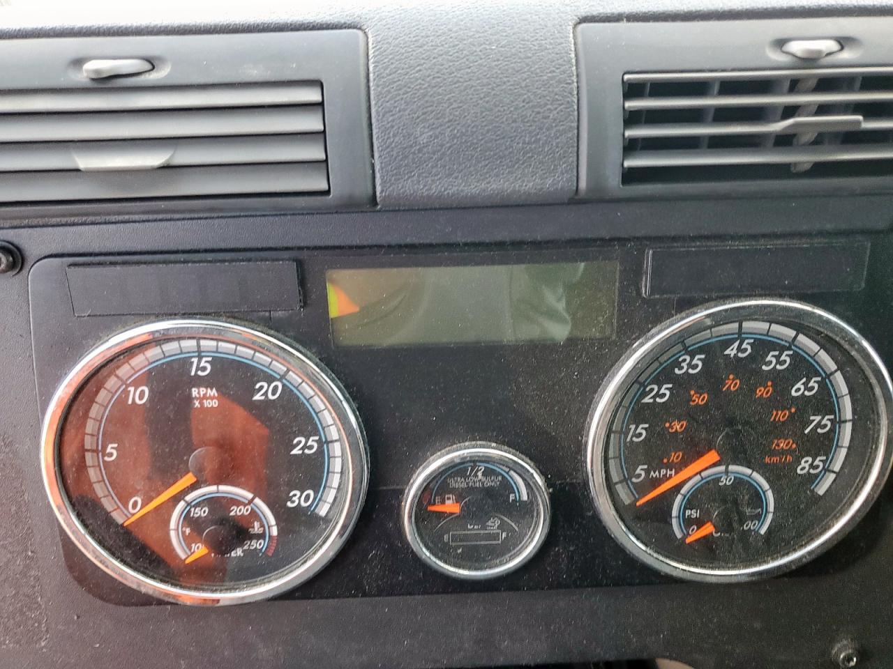 Lot #3279639914 2018 FREIGHTLINER CASCADIA 1