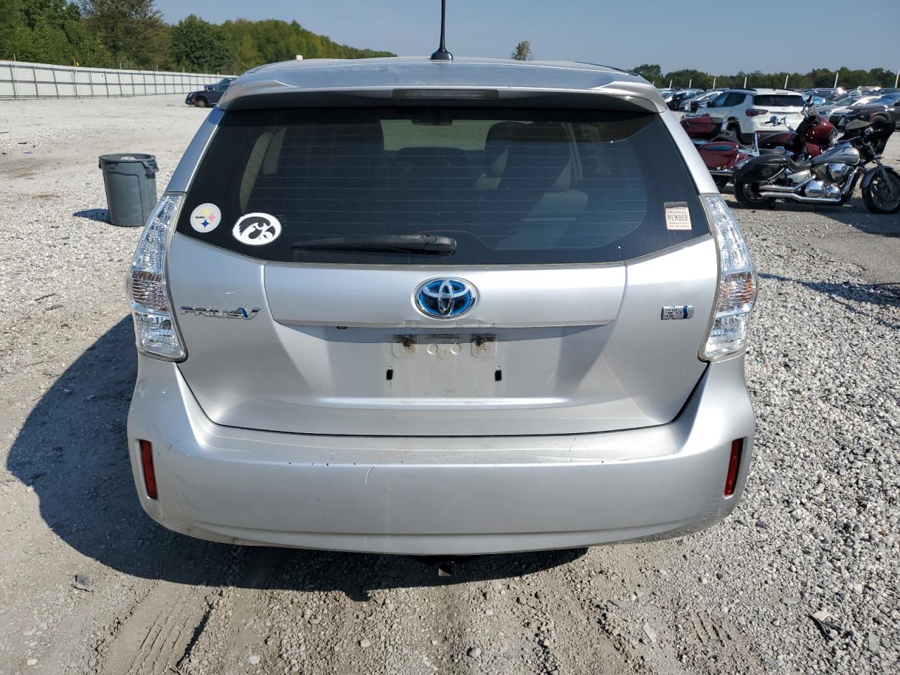 TOYOTA PRIUS V