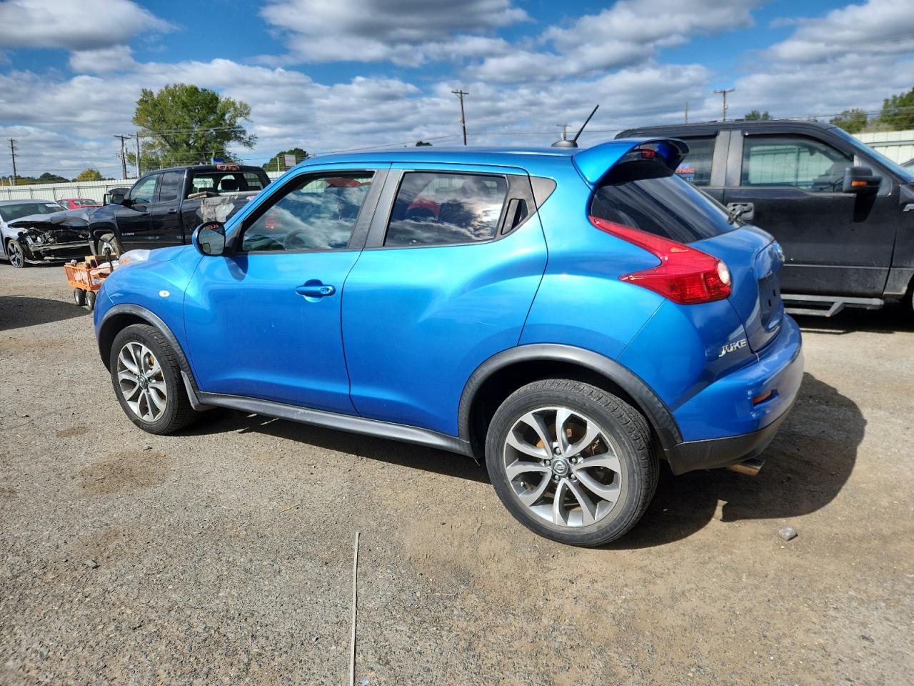 NISSAN JUKE S