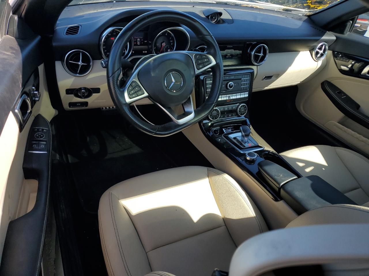 MERCEDES-BENZ SLC-CLASS 300