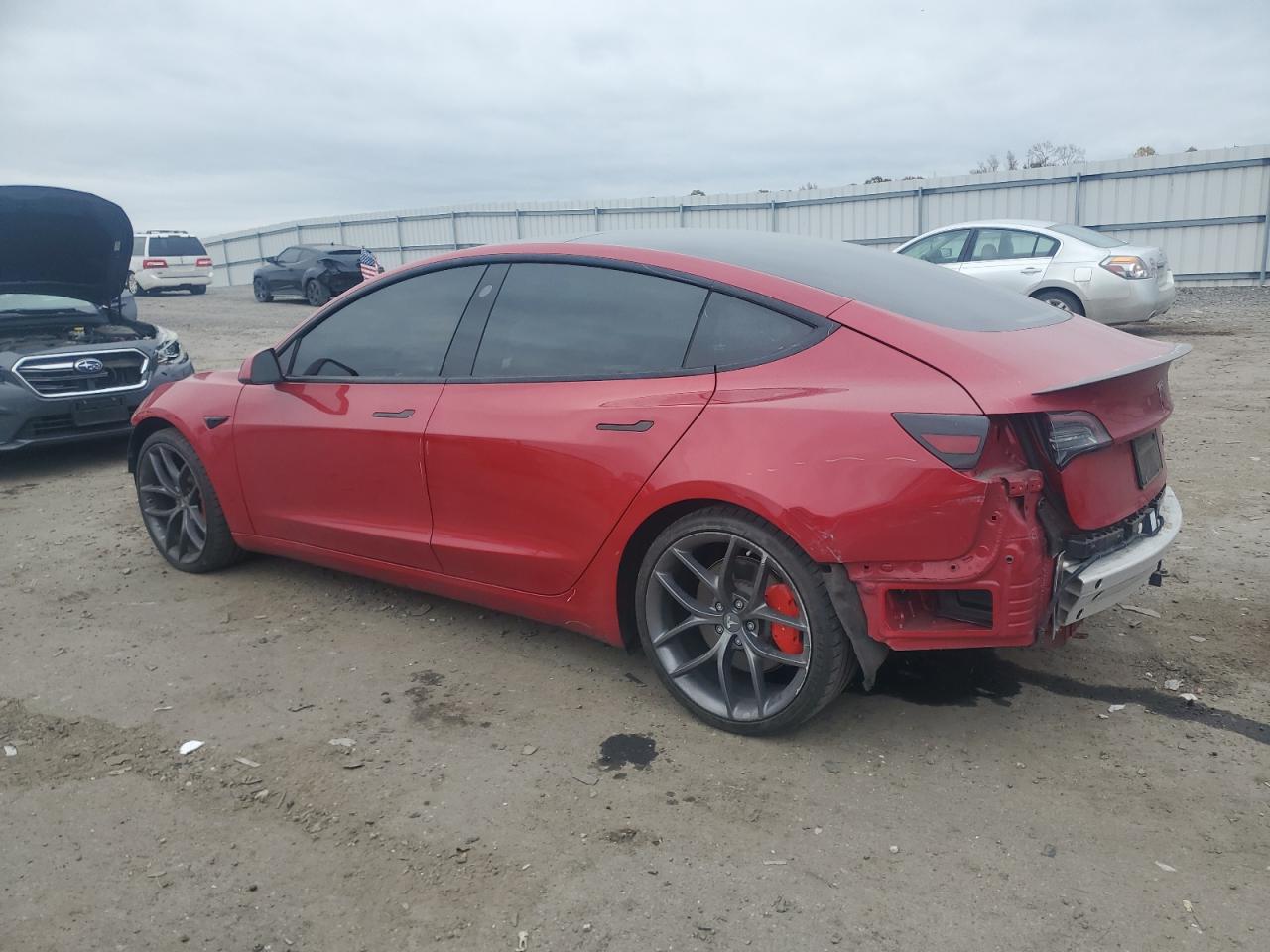 TESLA MODEL 3