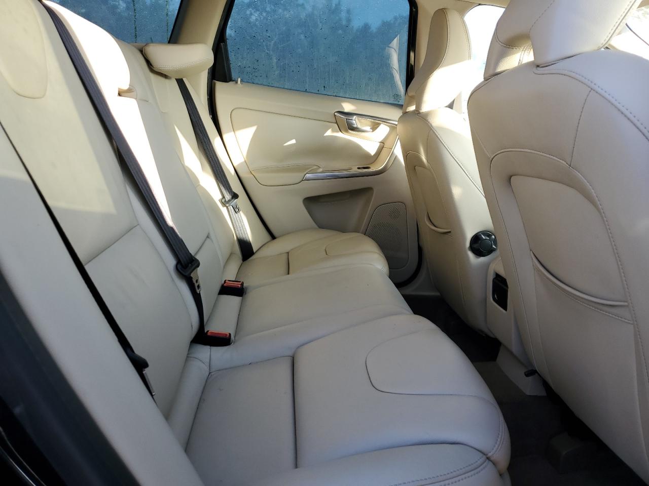 VOLVO XC60 T5 PREMIER+