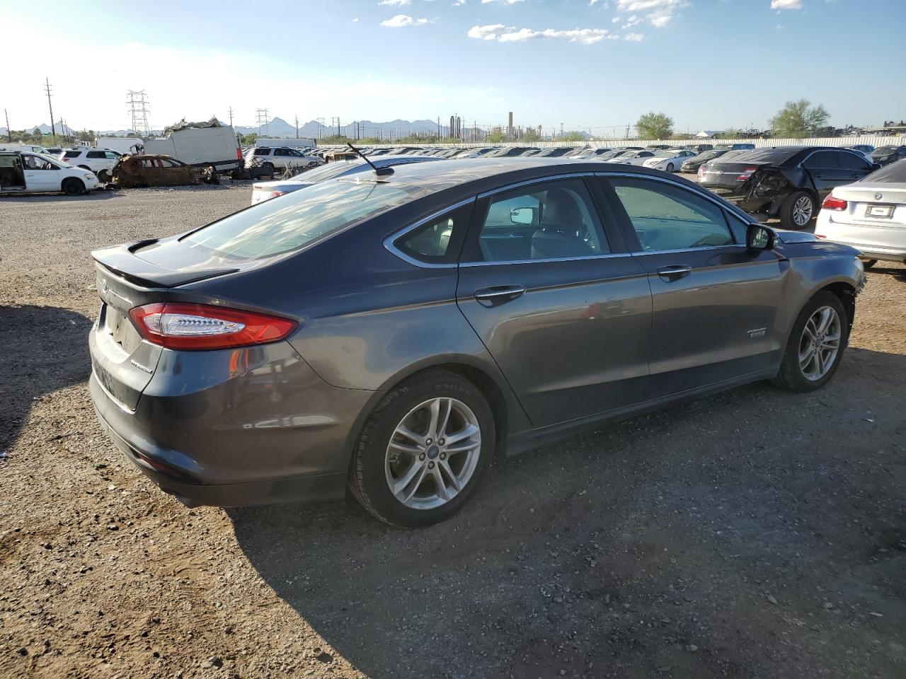 FORD FUSION TITANIUM PHEV