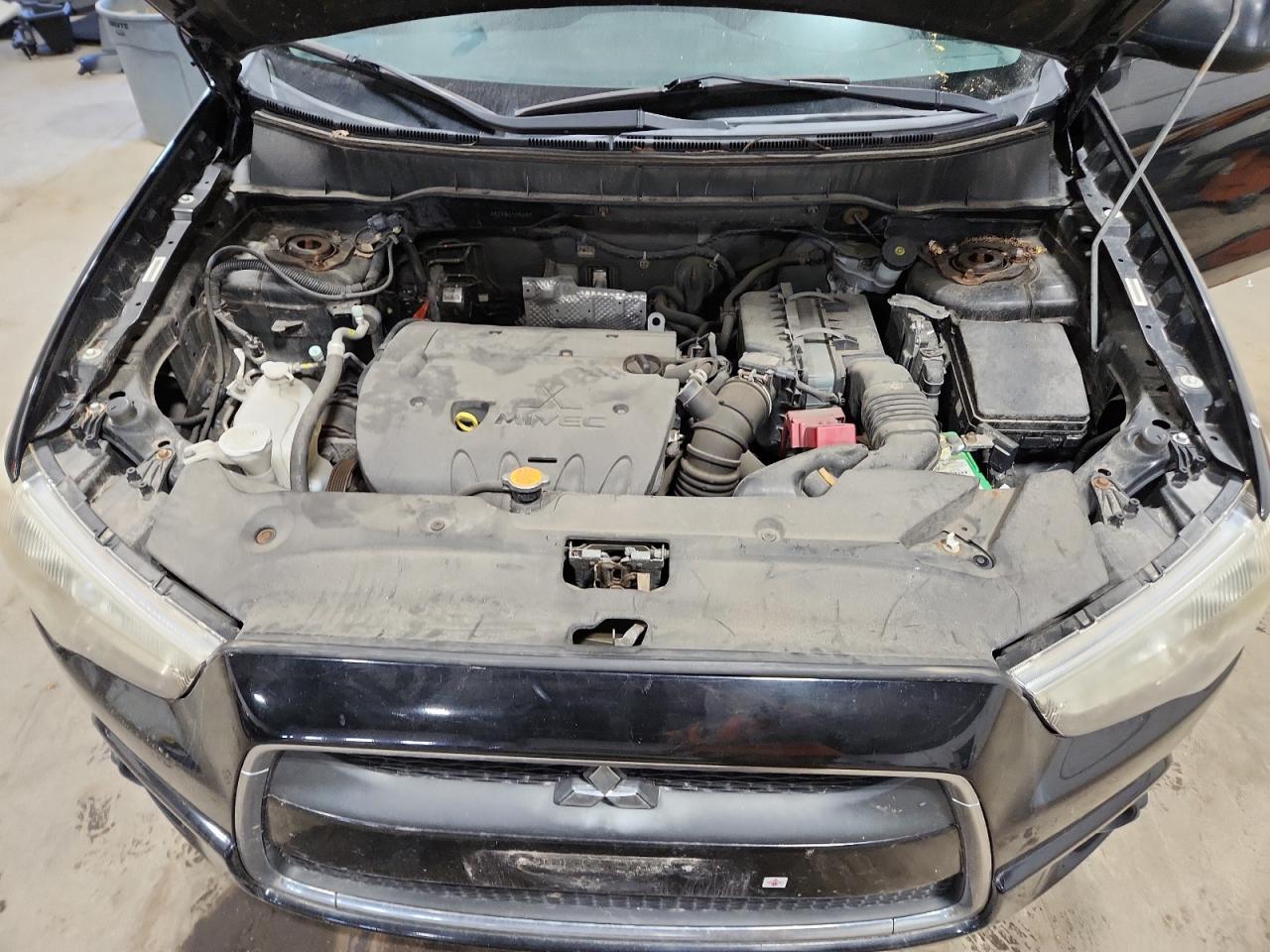 MITSUBISHI OUTLANDER ES