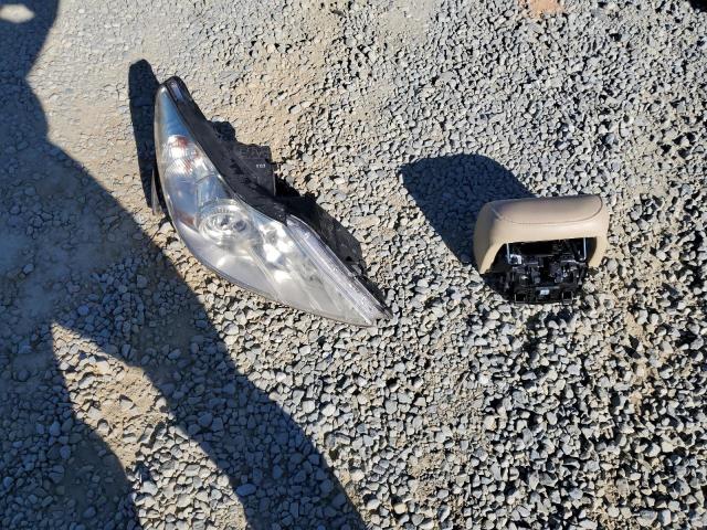 2011 HYUNDAI GENESIS 3. - KMHGC4DE1BU122215