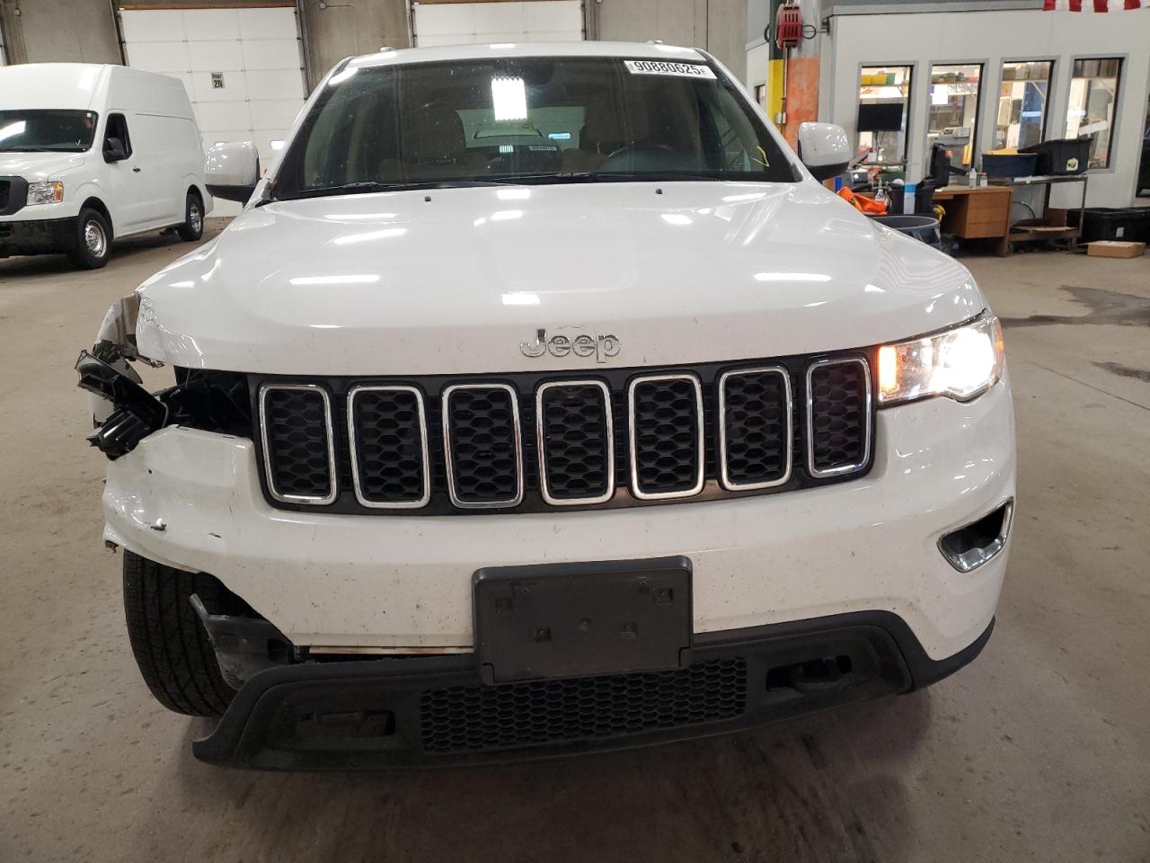 JEEP GRAND CHEROKEE LAREDO
