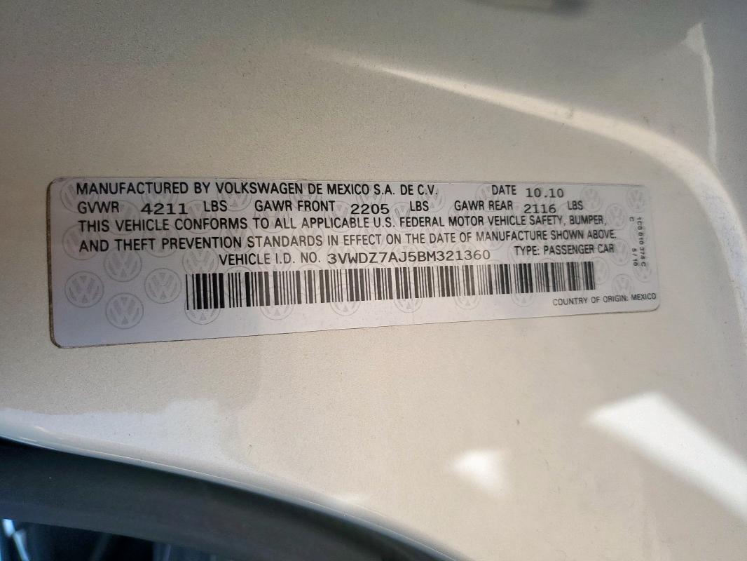 2011 VOLKSWAGEN JETTA SE - 3VWDZ7AJ5BM321360