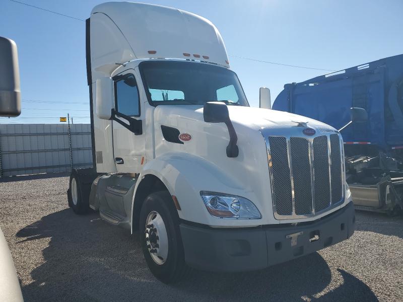 Global Auto Auctions: 2018 PETERBILT TRACTOR 579