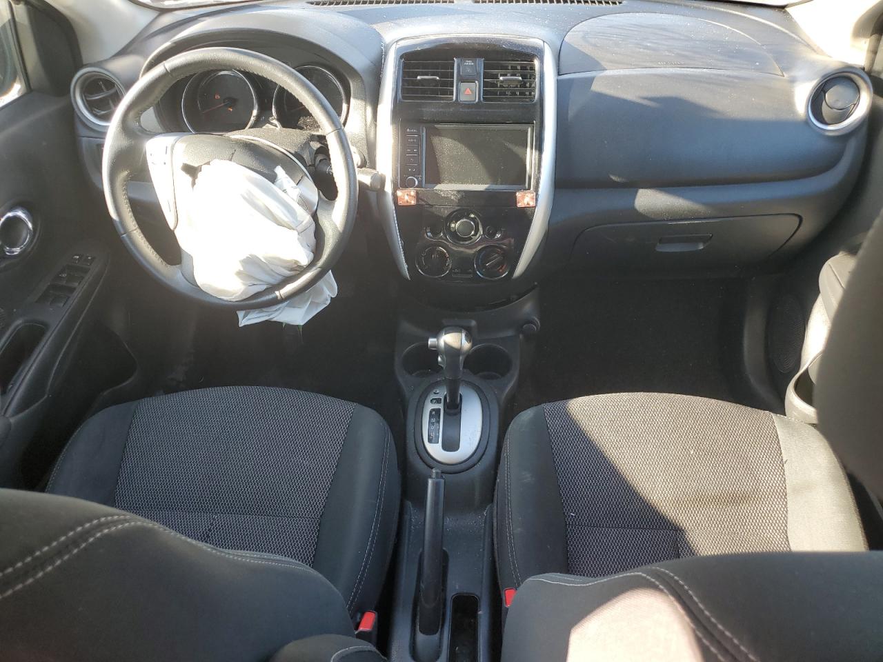 NISSAN VERSA S