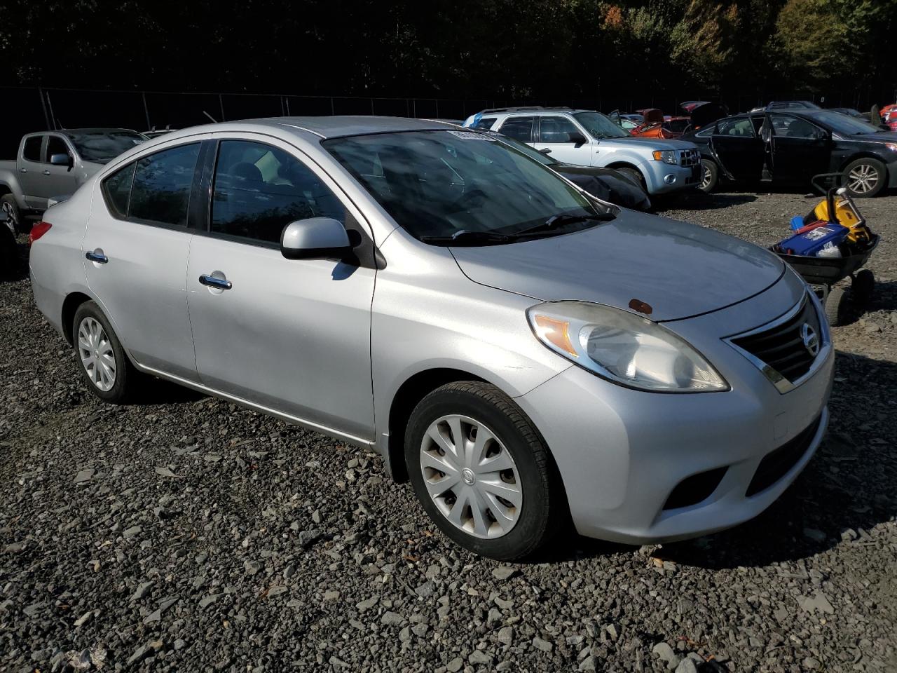 Lot #3283789416 2014 NISSAN VERSA S