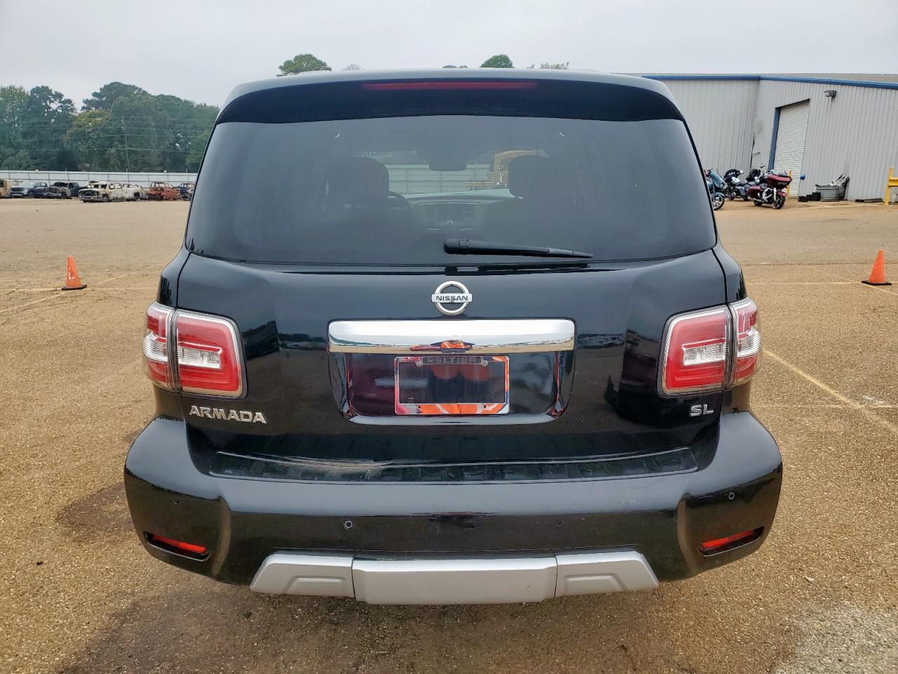 NISSAN ARMADA SV