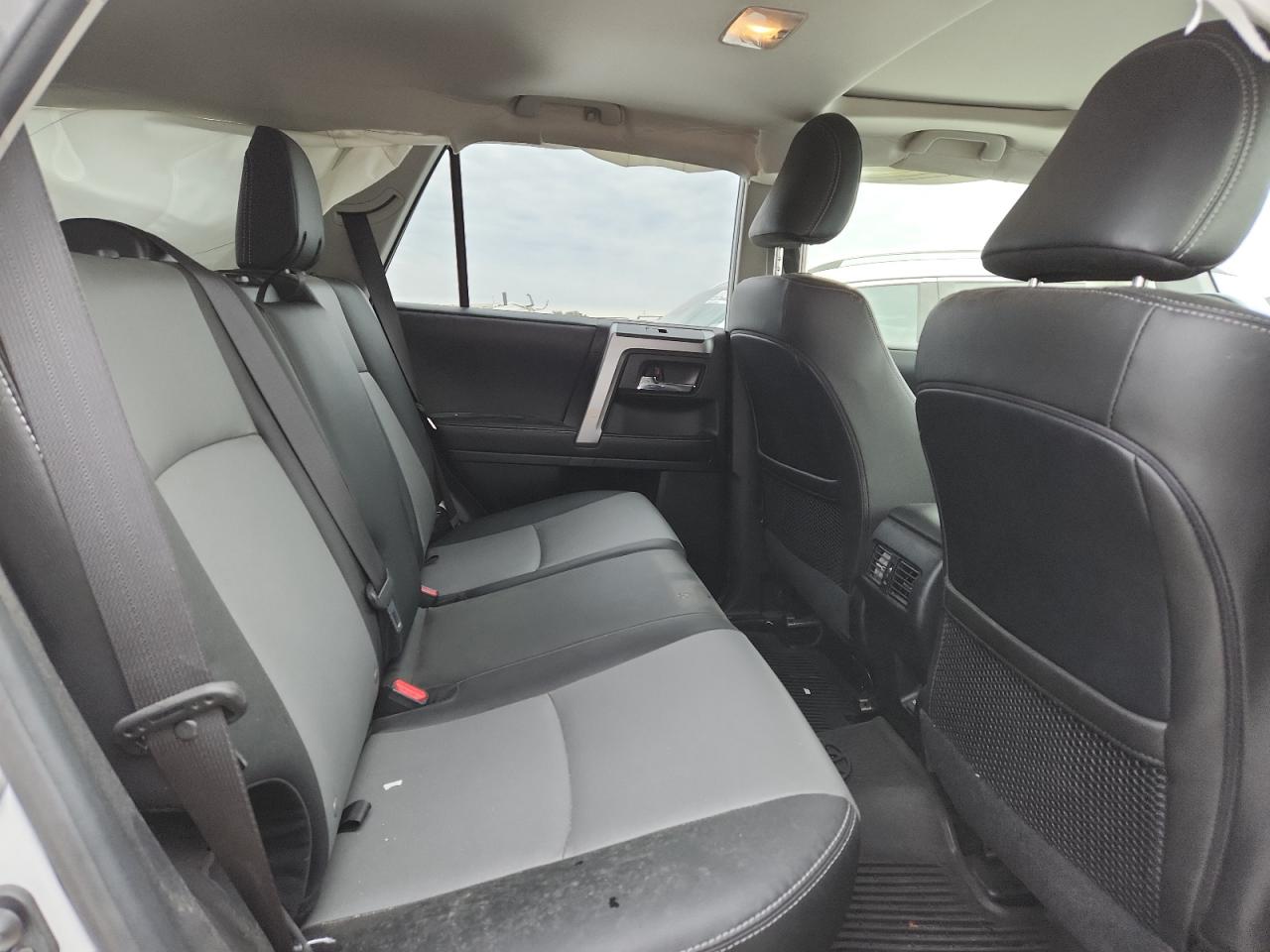 TOYOTA 4RUNNER SR5/SR5 PREMIUM