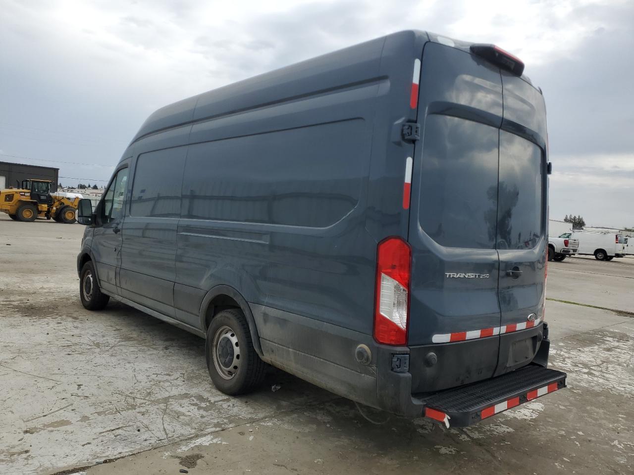 FORD TRANSIT T-250