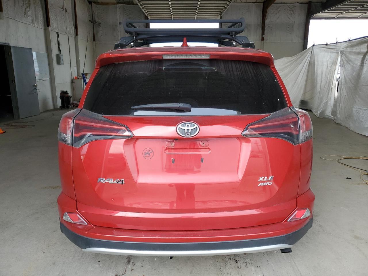 TOYOTA RAV4 XLE
