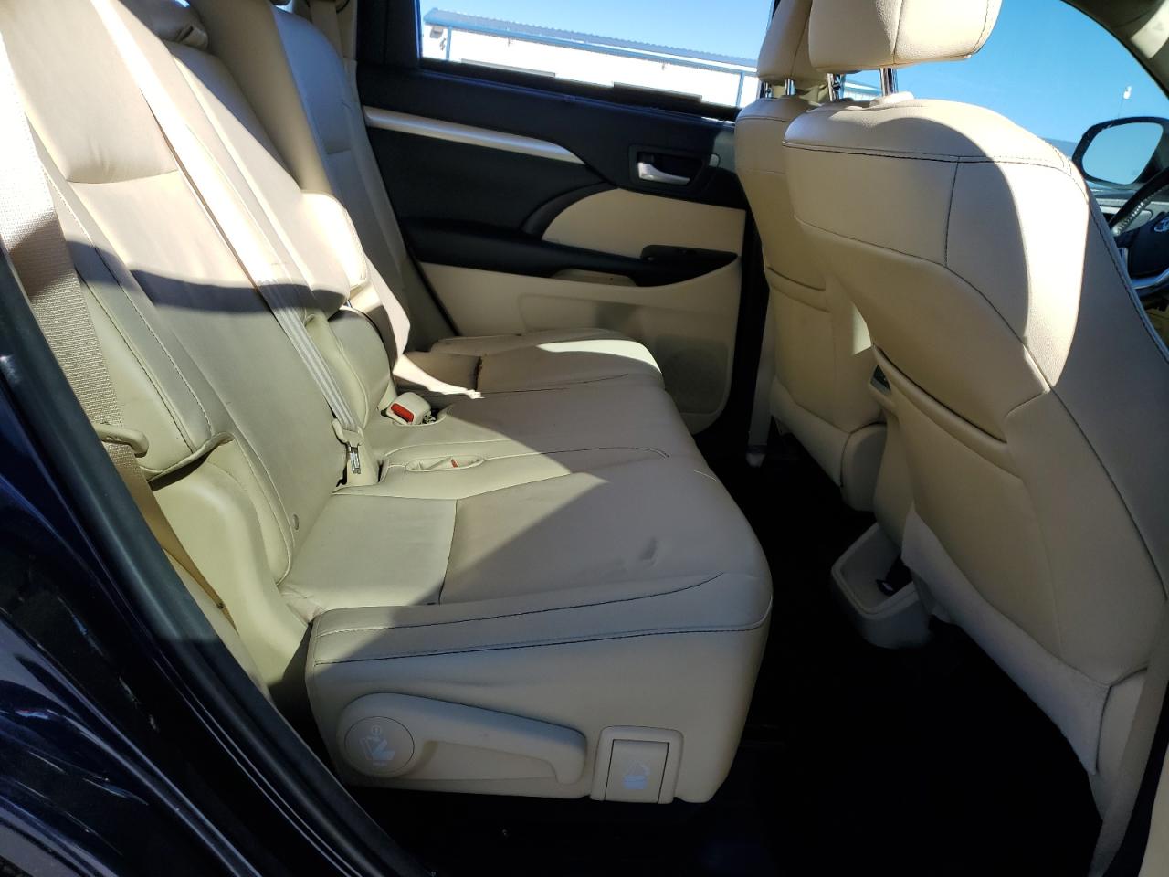 TOYOTA HIGHLANDER XLE