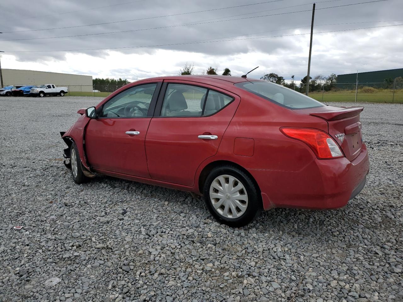 NISSAN VERSA S