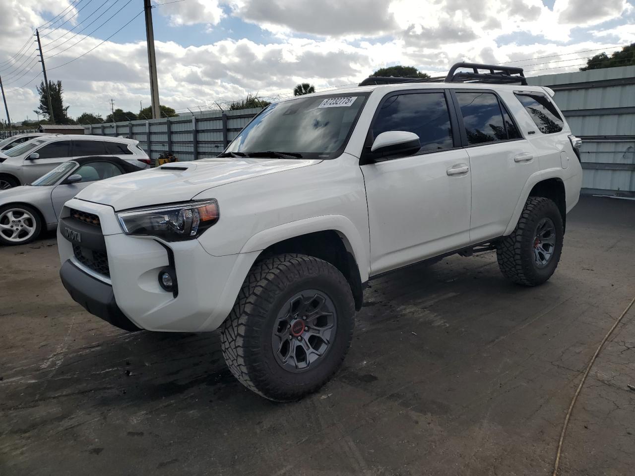 TOYOTA 4RUNNER SR5
