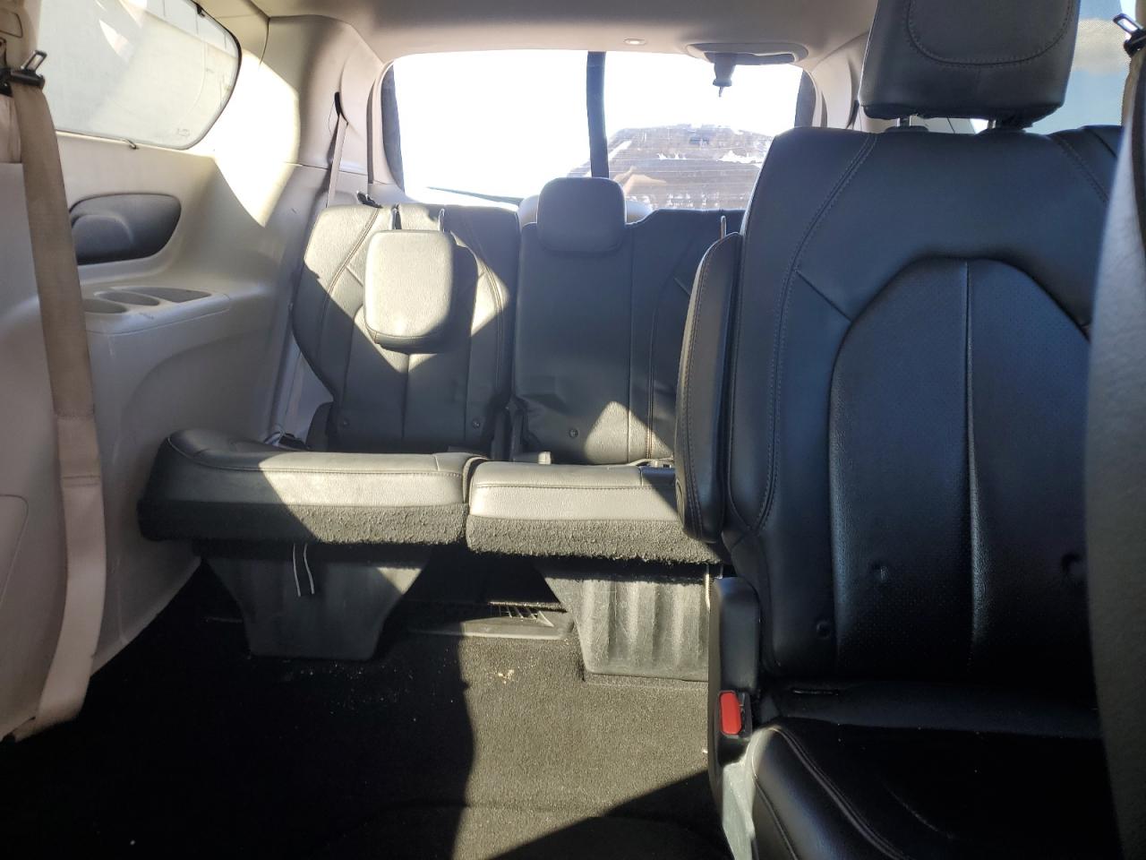 CHRYSLER PACIFICA TOURING L