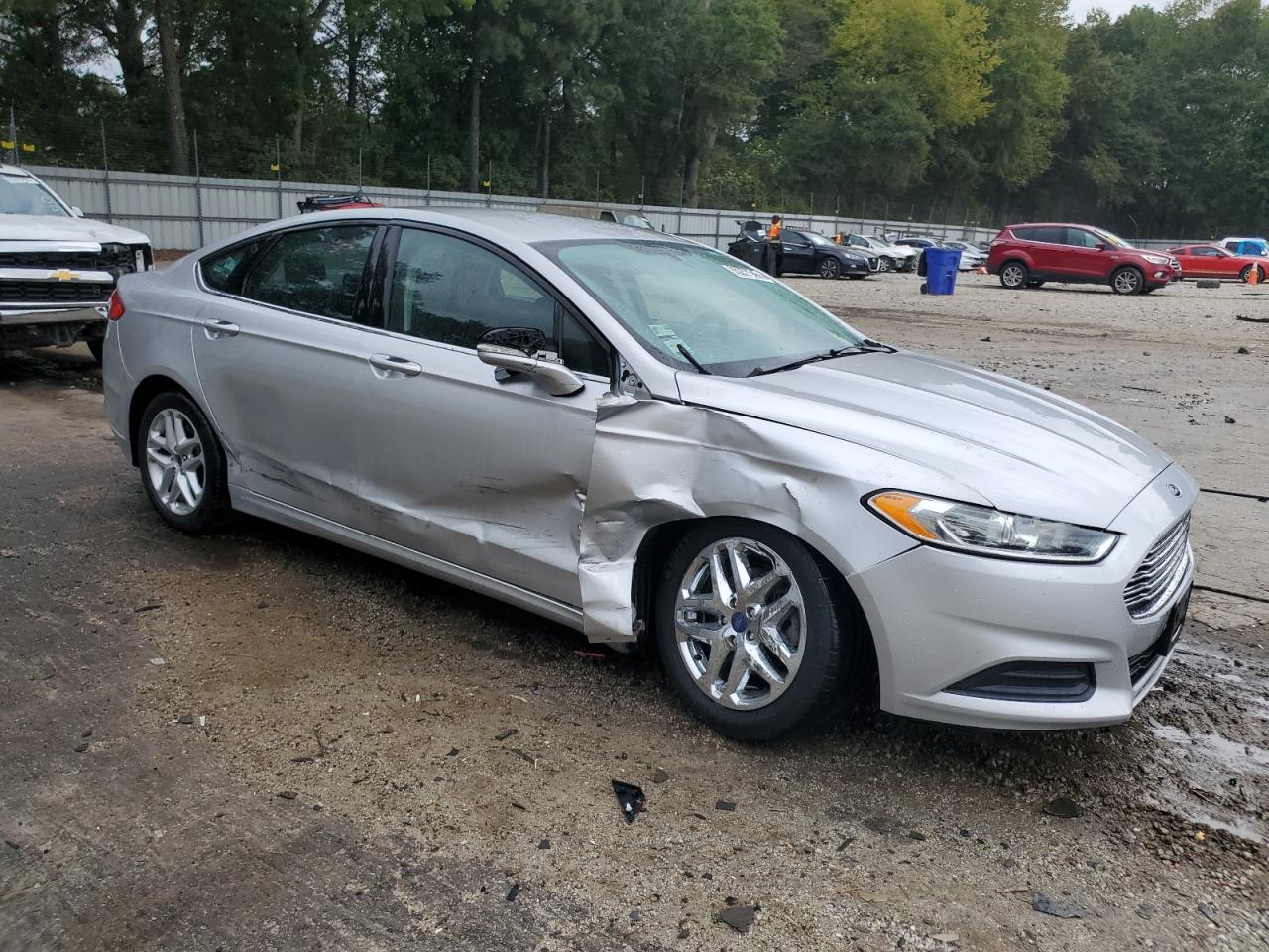 FORD FUSION SE