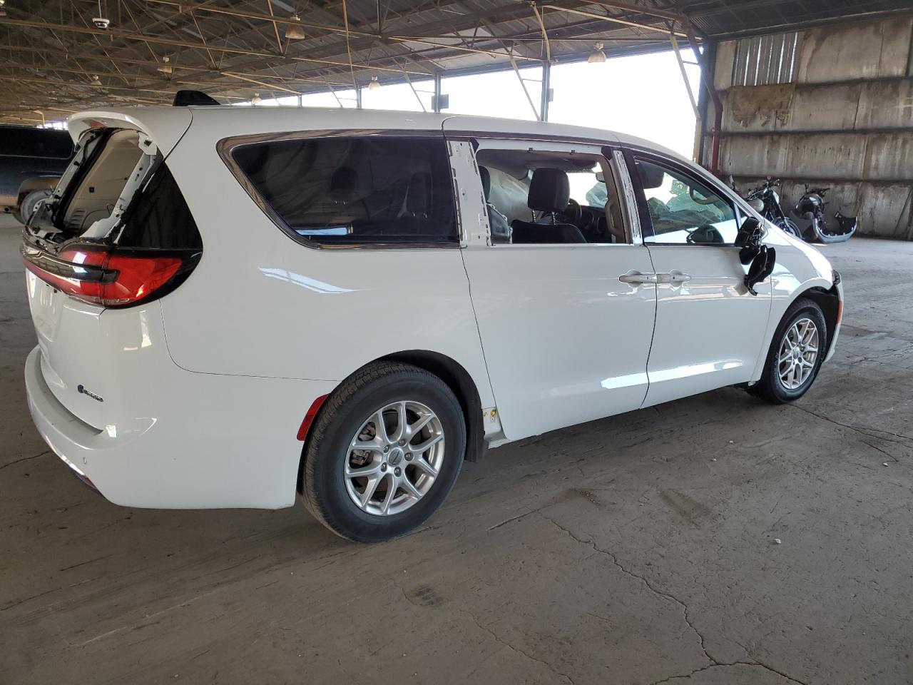 CHRYSLER PACIFICA TOURING L
