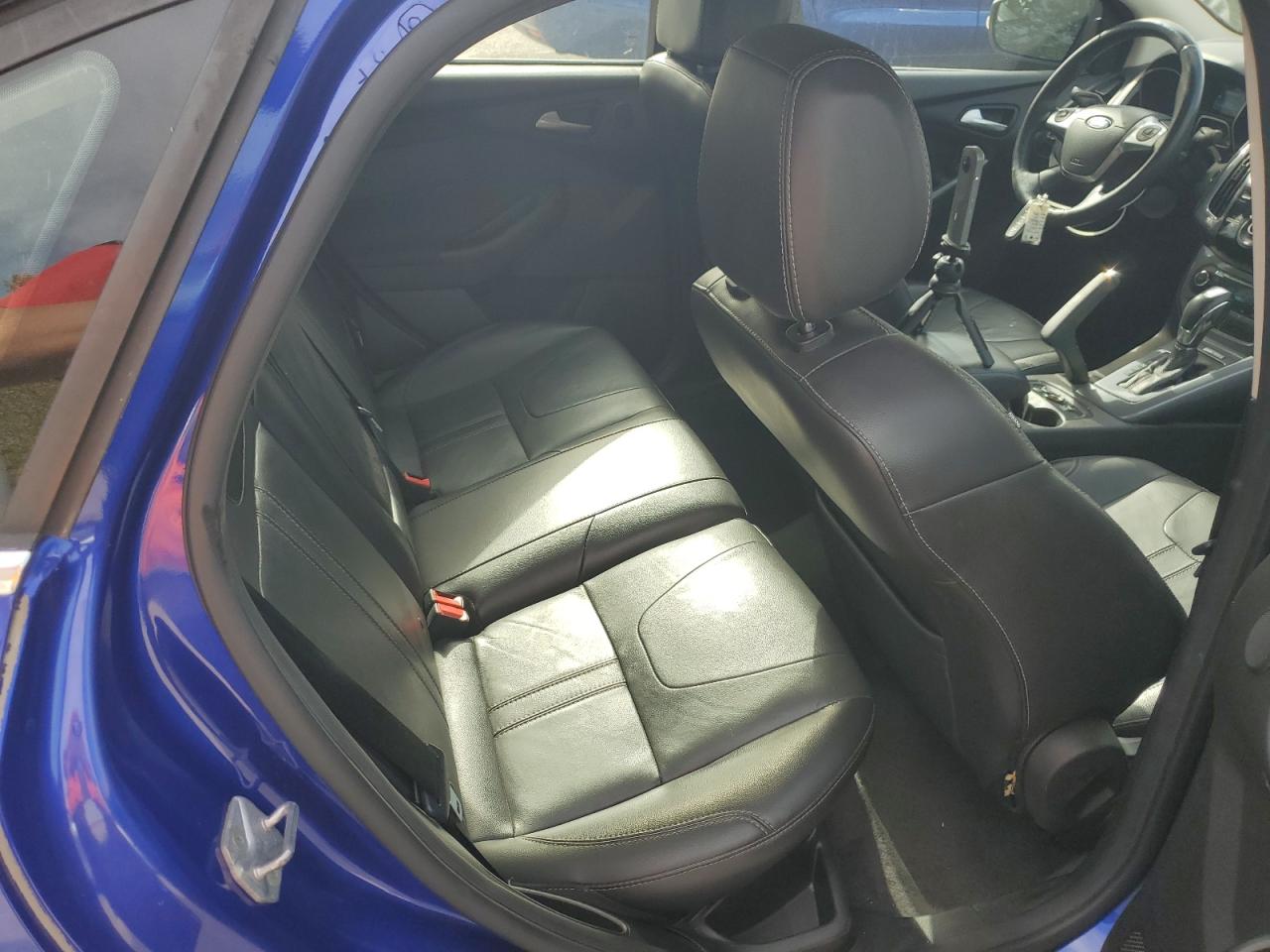FORD FOCUS TITANIUM