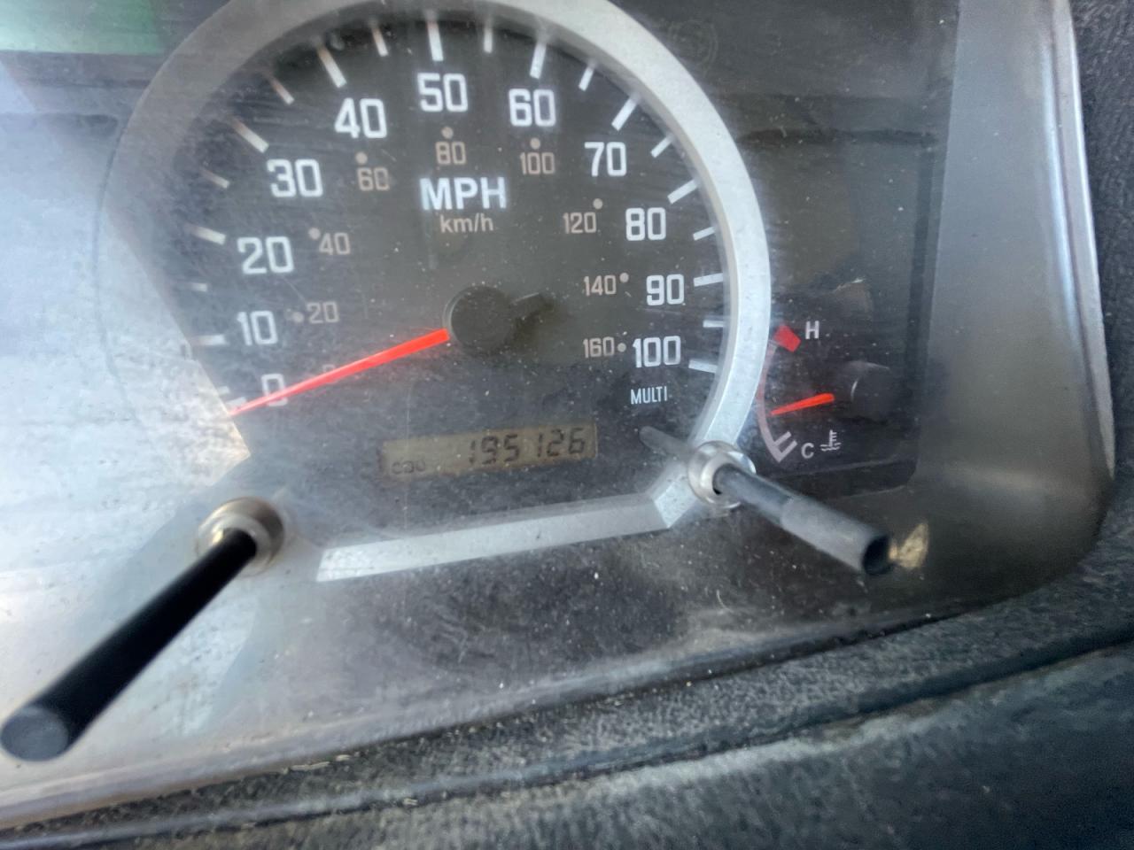 Lot #3276357667 2013 ISUZU NPR