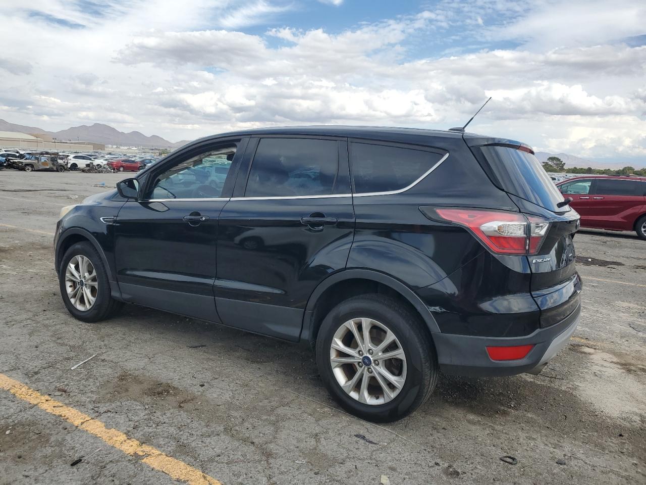 FORD ESCAPE SE