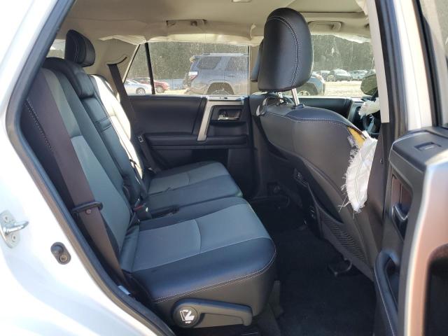 2019 TOYOTA 4RUNNER SR - JTEZU5JR8K5196227