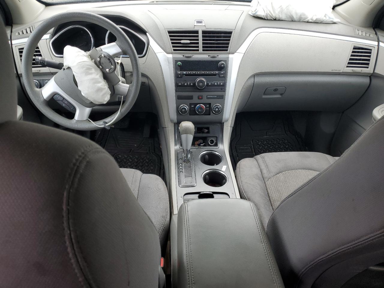 CHEVROLET TRAVERSE LS