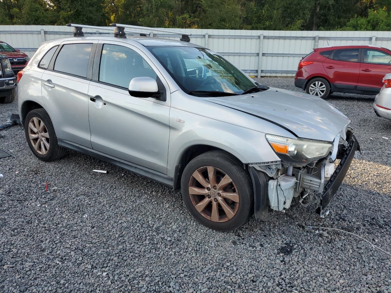 MITSUBISHI OUTLANDER ES