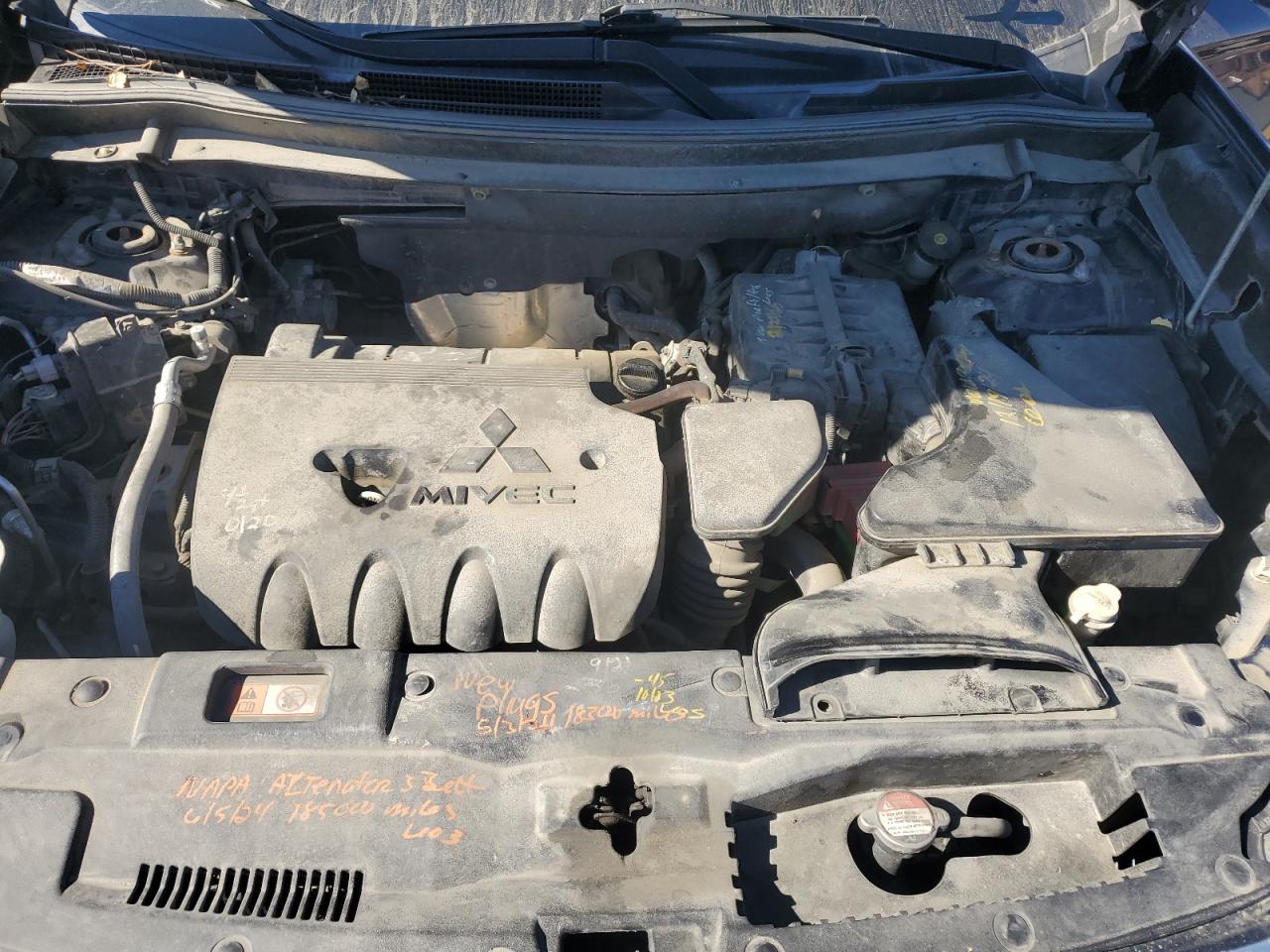 MITSUBISHI OUTLANDER SE