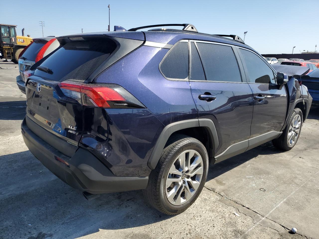 TOYOTA RAV4 XLE PREMIUM