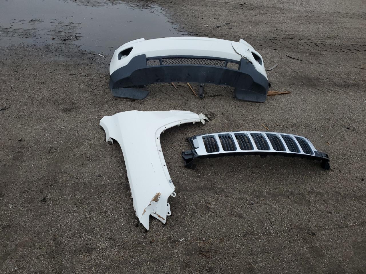 JEEP GRAND CHEROKEE LAREDO