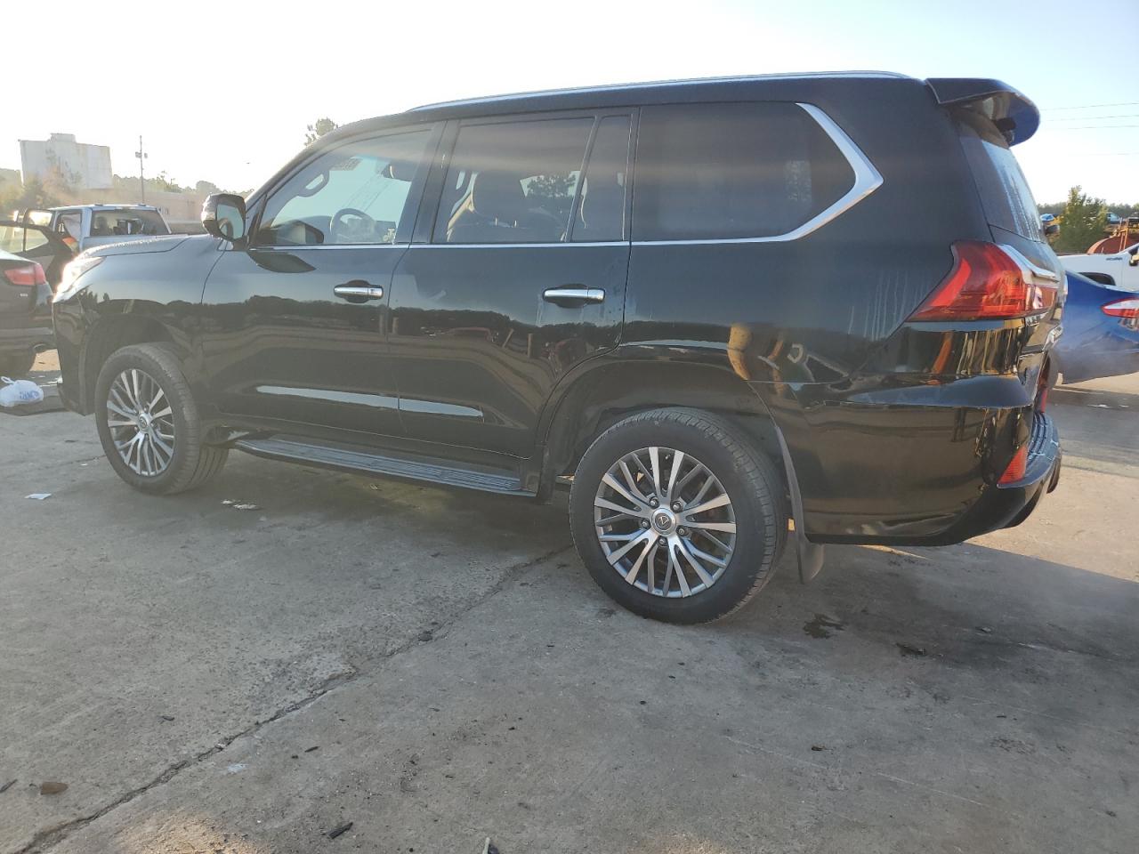 LEXUS LX 570