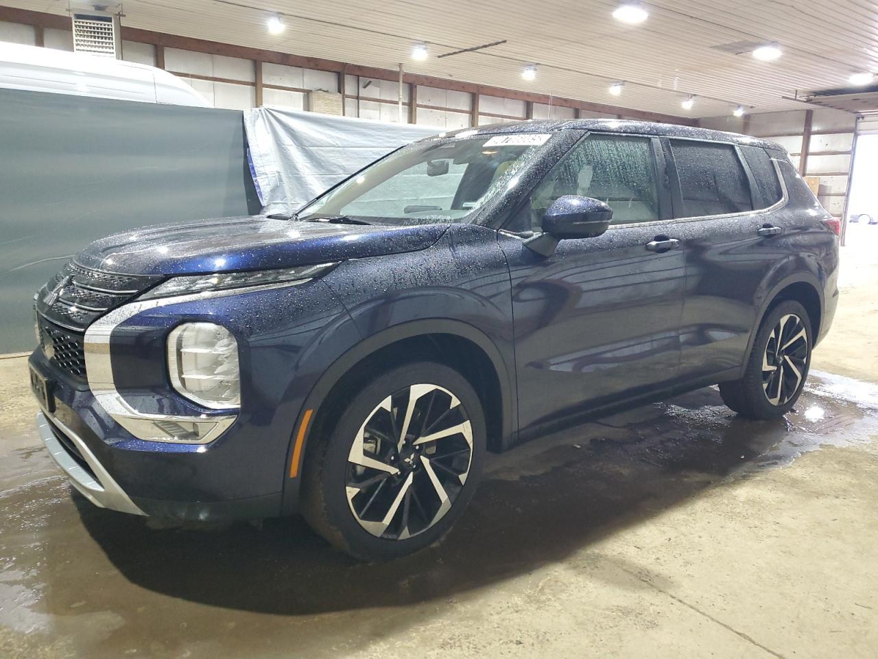 MITSUBISHI OUTLANDER SE