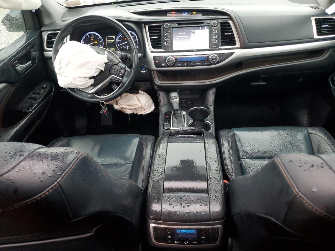 TOYOTA HIGHLANDER SE