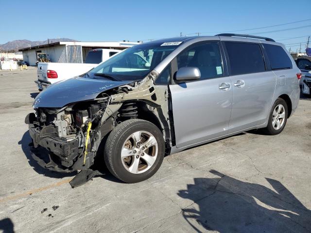 TOYOTA SIENNA LE