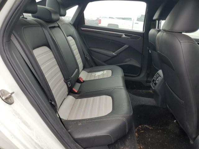 2018 VOLKSWAGEN PASSAT GT 1VWJM7A30JC049951