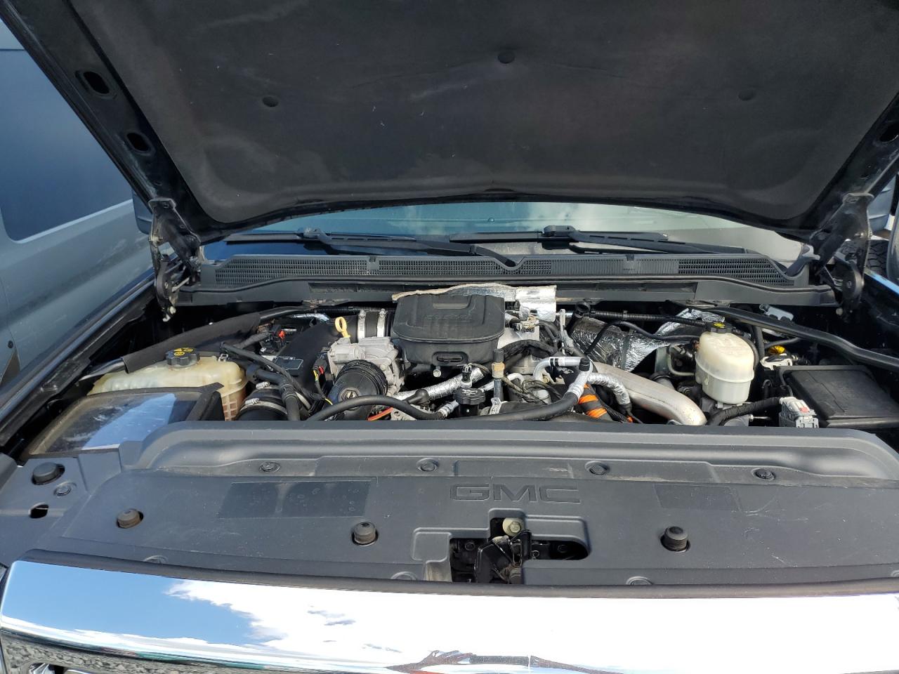 GMC SIERRA K2500 DENALI