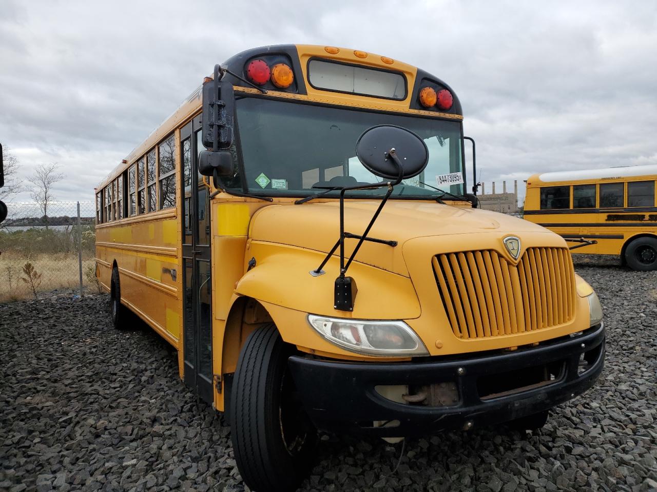 Lot #3276985299 2005 FREIGHTLINER SAF-T-LINER C2