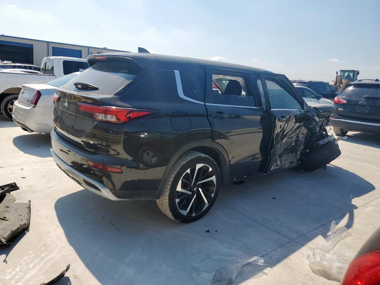 MITSUBISHI OUTLANDER SE