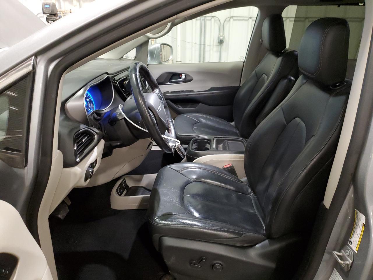 CHRYSLER PACIFICA TOURING L