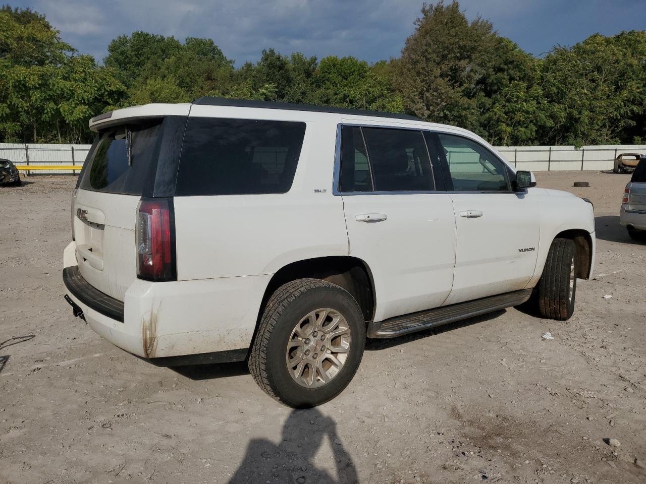 GMC YUKON SLT