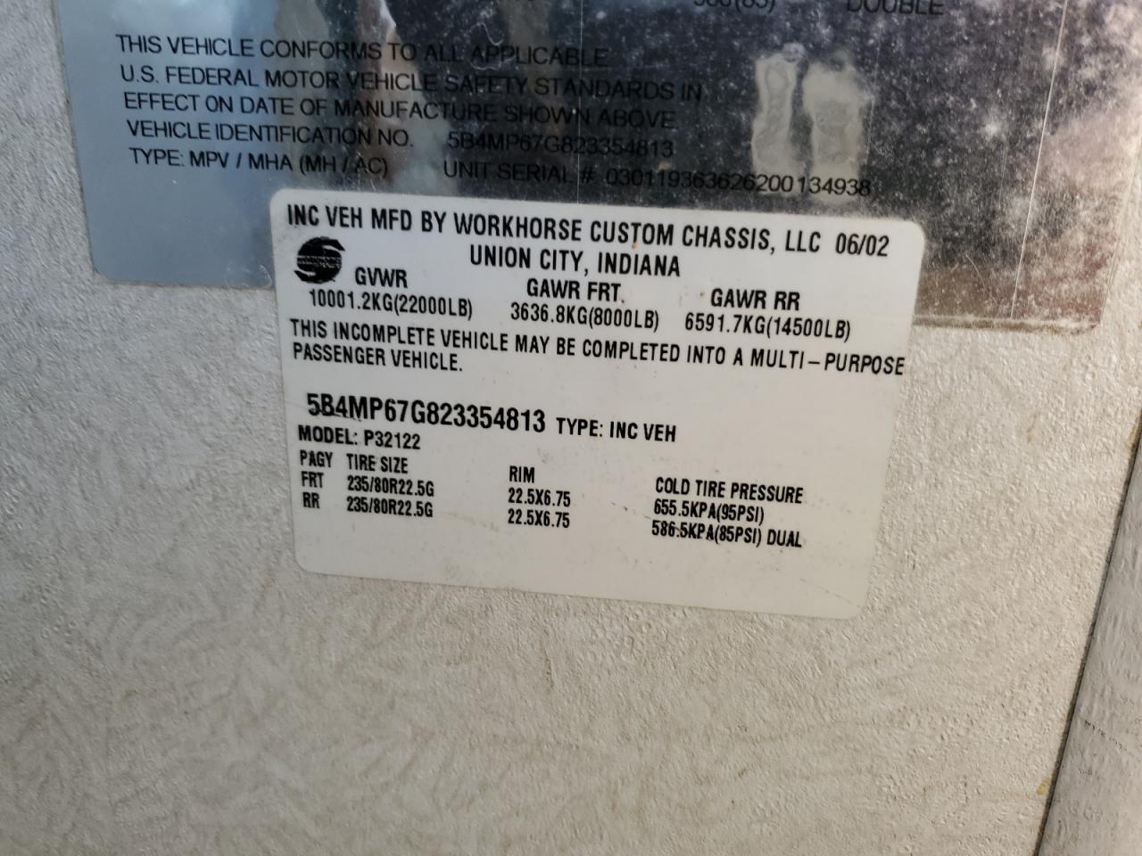 Lot #3291221977 2002 WORKHORSE CUSTOM CHASSIS MOTORHOME