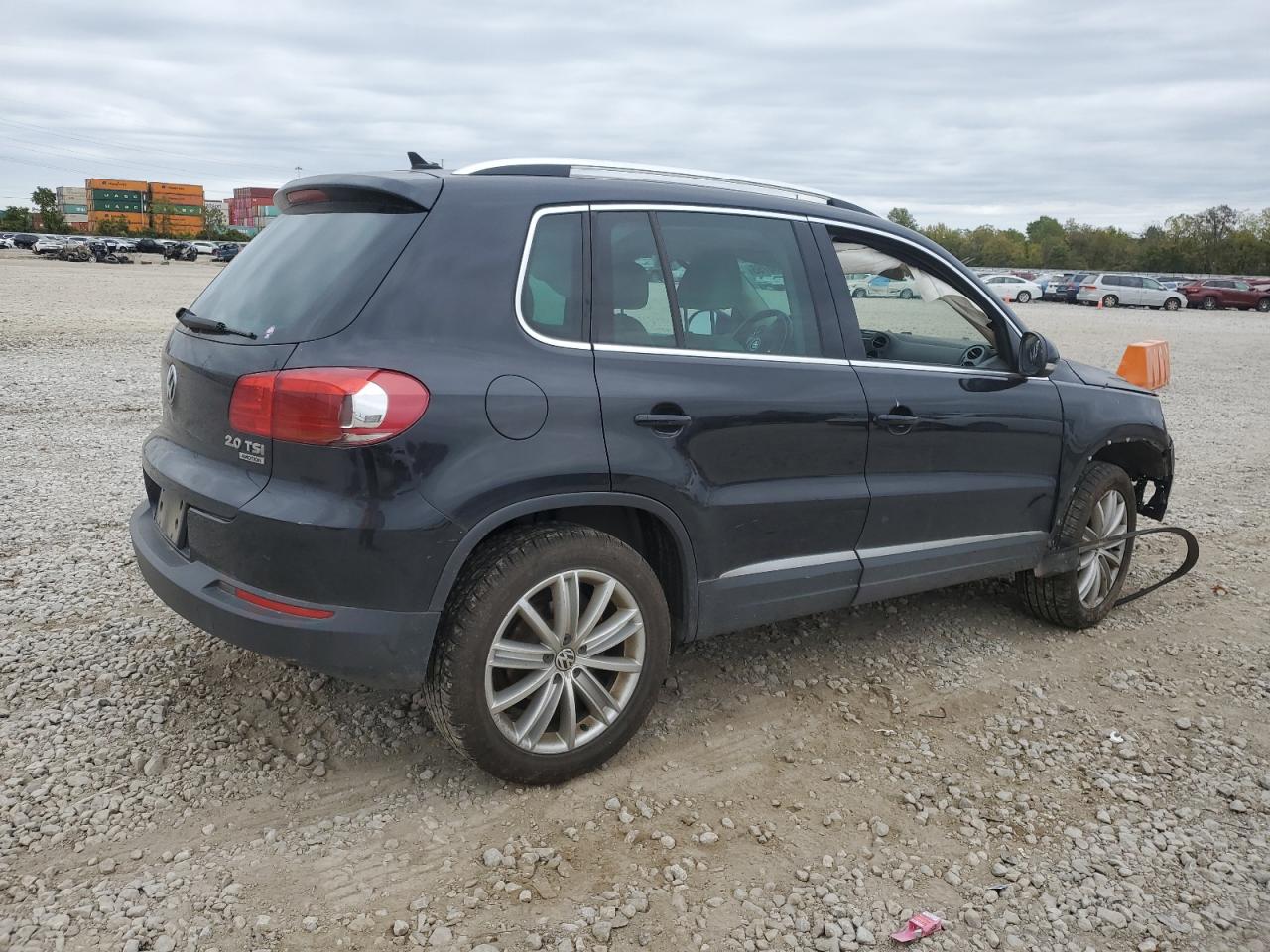 VOLKSWAGEN TIGUAN S