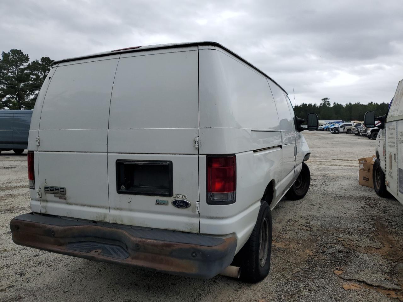 FORD ECONOLINE E250 VAN